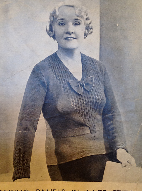 Slim-Making Panels in Lace Stitch