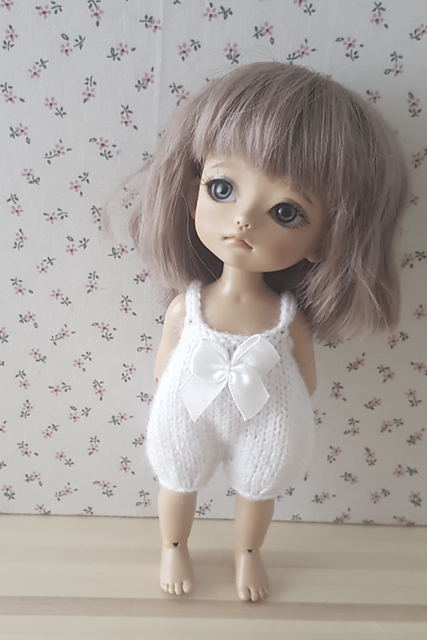 Bubble romper for tiny BJD