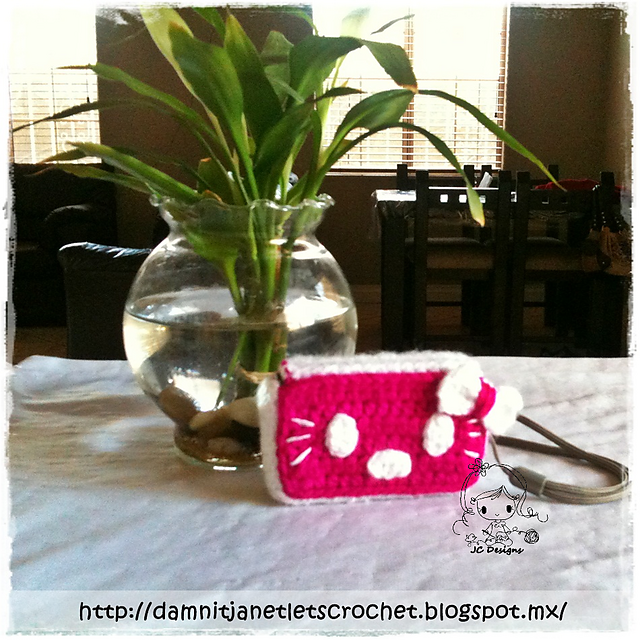 Hello Kitty Camera Cozy 