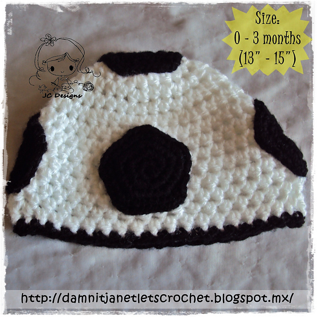 Ravelry Baby Soccer Ball Beanie pattern by Carrillo