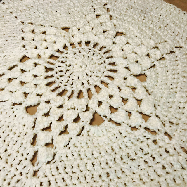Vintage Honeycomb Flower Afghan Version 2