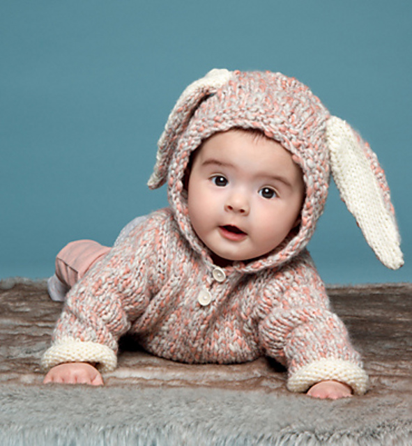 Modèle pull à capuche lapin layette