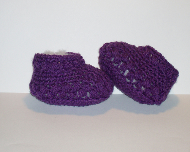 Puff stitch baby shoes