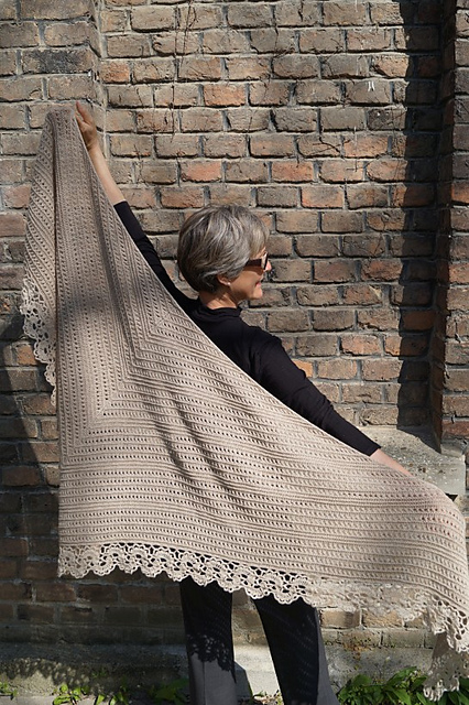 Triangular Shawl Im Salettl