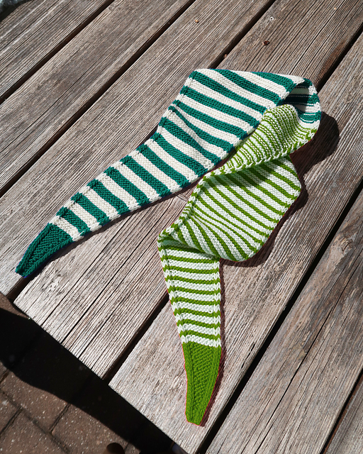 MY FAVORITE STRIPES Scarf