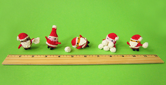 Teeny Tiny Mochimochi Santas