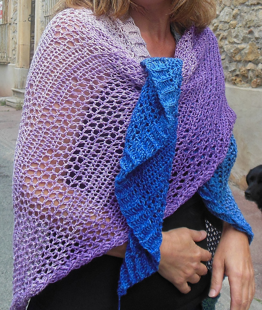 MRY Reliëfrandshawl met Vlinders
