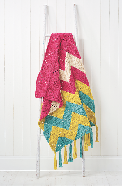 Go graphic chunky blanket