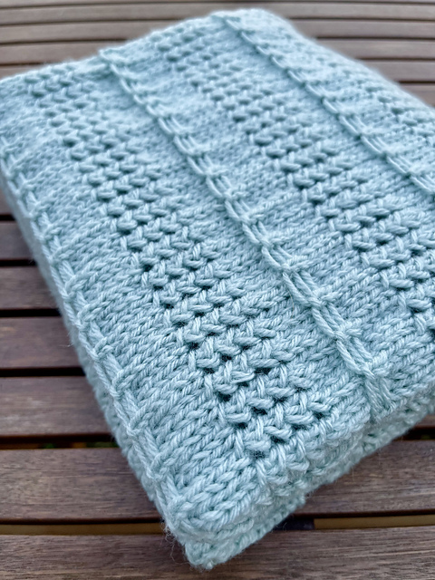 Ripple Twist Blanket