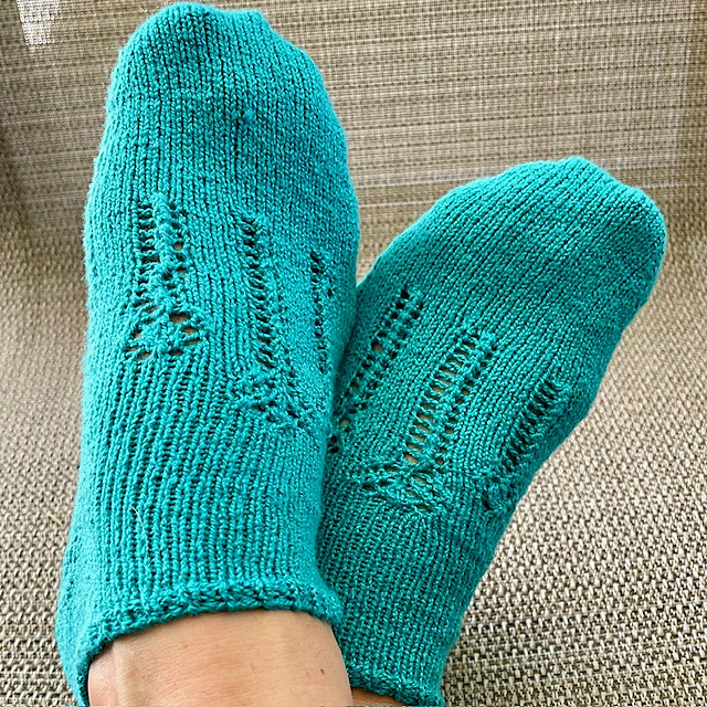May Flowers Shorty Socks