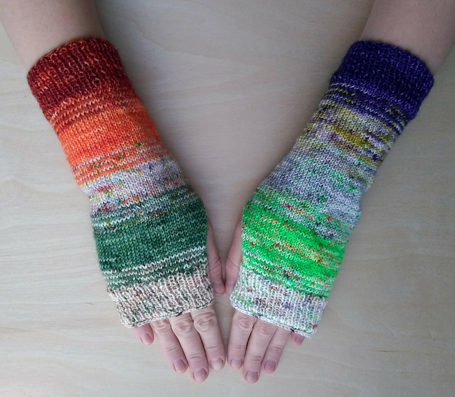 Fast Fade Fingerless Mitts