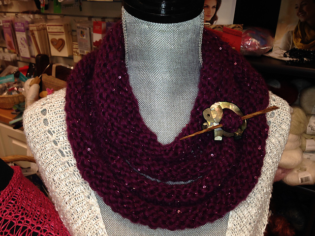 Versatile Holiday Cowl