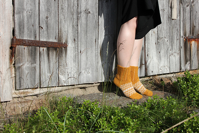 Autumn Mandala socks