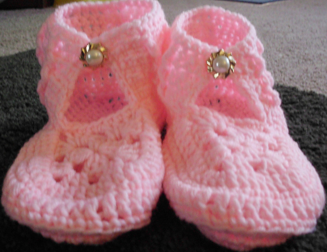 Semi-Granny Buttoned Slipons