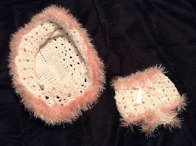 Snowflake Bird Nest Cocoon & Diaper Cover