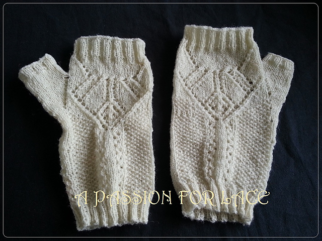 Diamond Mittens