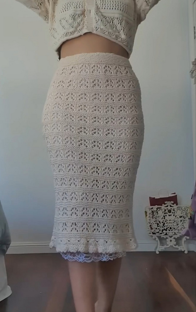 Ravelry: Flow skirt pattern by Moon Chain
