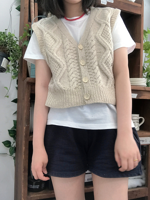 hourglass vest