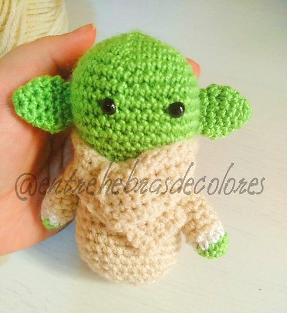 Pocket Baby Yoda Amigurumi