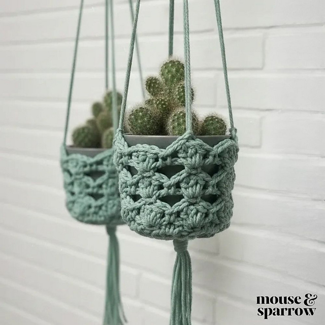 Xena Hanging Plant Pot Holder