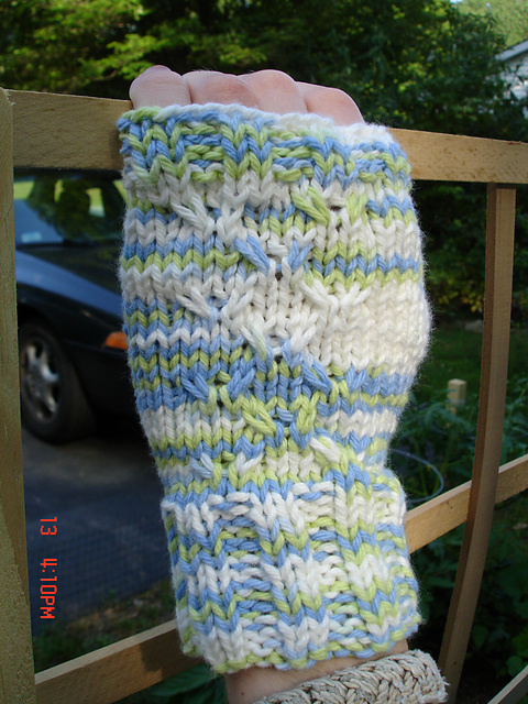 Slip-Up Mitts