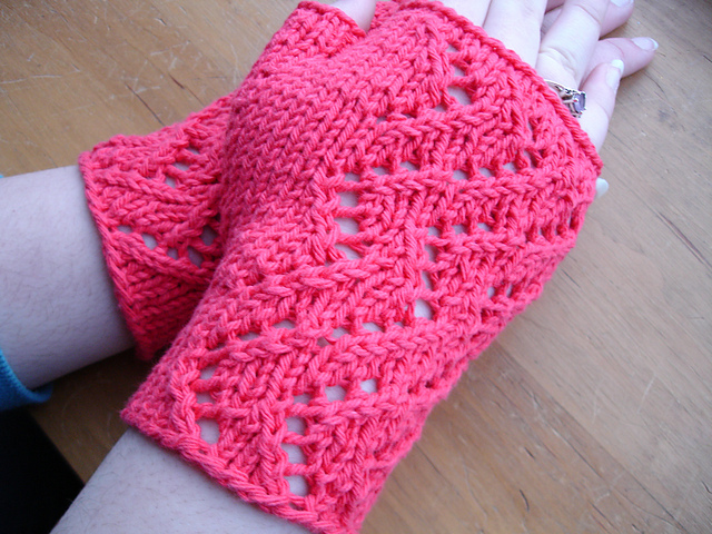A Crooked Mile Fingerless Mitt