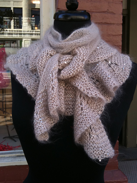 Ravelry: Simple Splendor pattern by Lindsay Bell