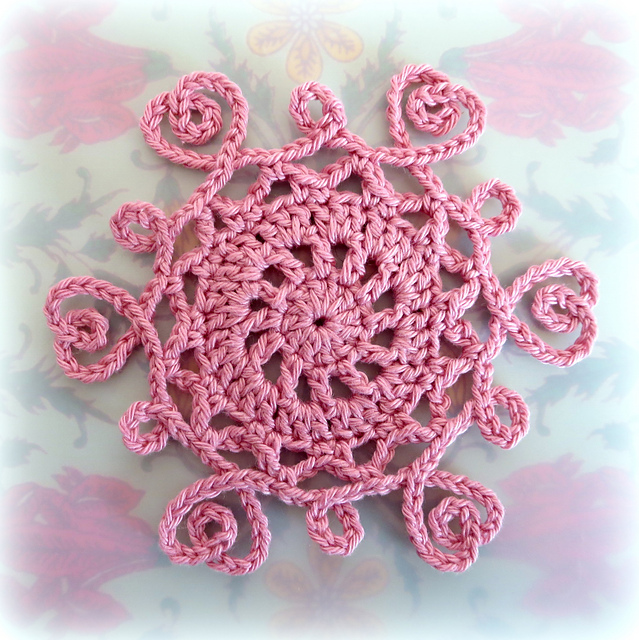 Filigree Hearts Round