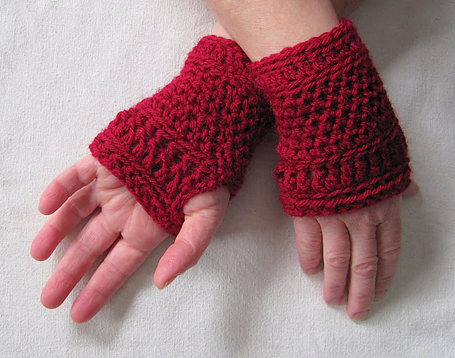 Wickerwork Mitts