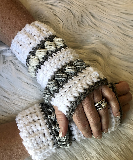 ThunderSnow Fingerless Gloves