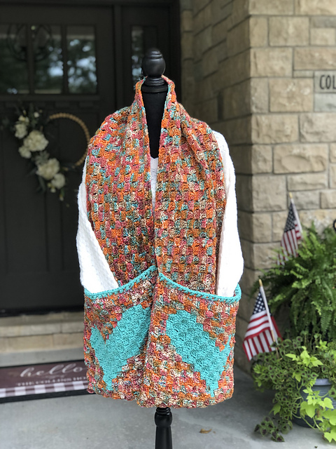 C2C Wonky Heart Pocket Scarf