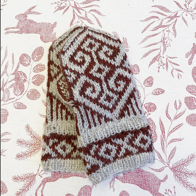 Lucia's Heart baby mittens