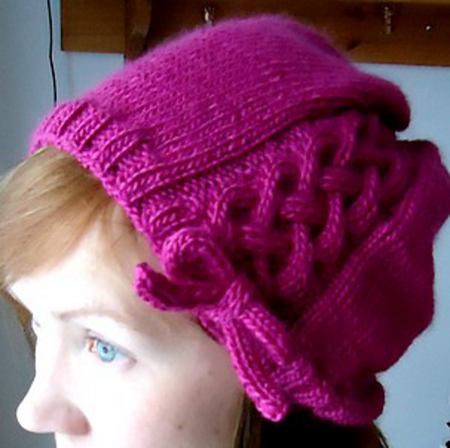 Cabled Beanie with Bow