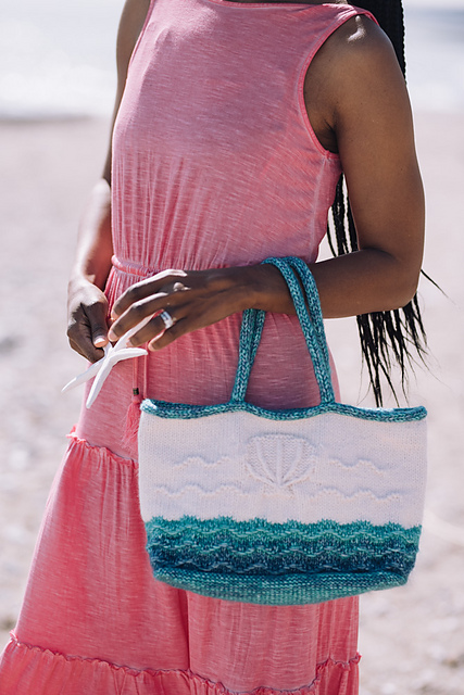 Bay Scallop Beach Tote