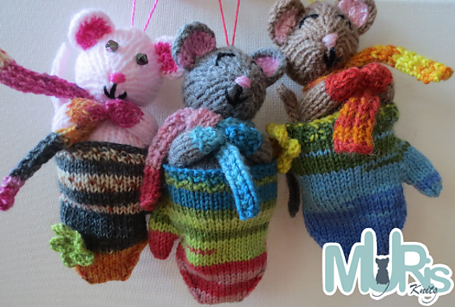 Christmas Mittens & Mouse Ornament