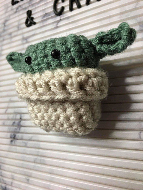 Alien AirPods Case, The Child