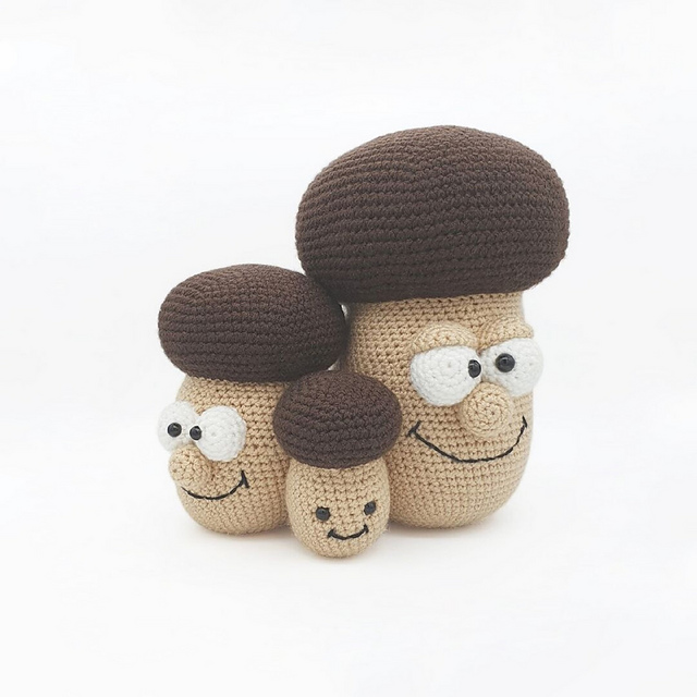 Mushrooms Amigurumi - Big, Medium and Small