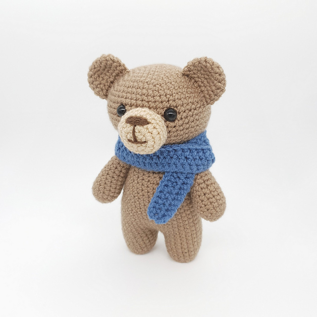Amigurumi Bear w/Scarf