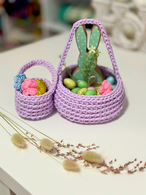 Egg and Treat Easter Baskets