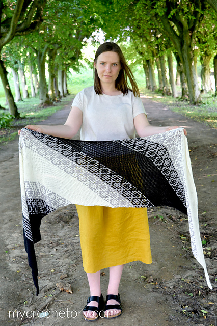 Monochrome Bias Wrap