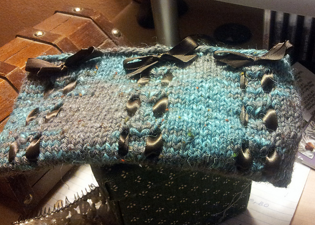 Ribbon Makeup Case