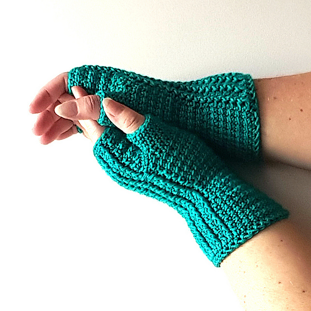 Straight Lines Mitts