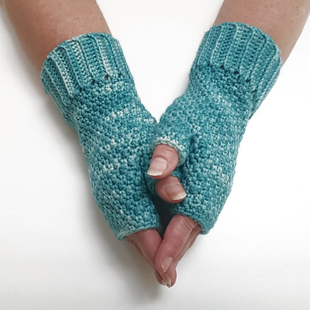 Winter Lace Mitts
