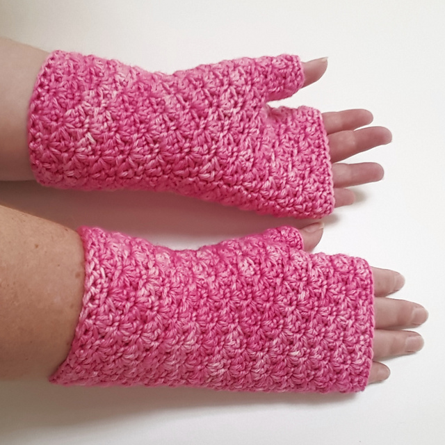 Little Shells Mitts