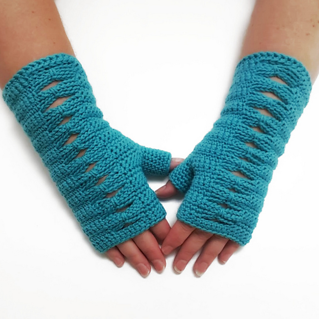 Bow Tie Mitts