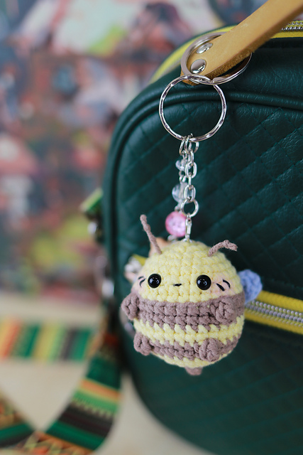 Bumblebee keychain