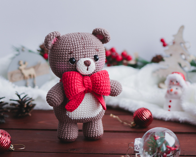 Christmas teddy with bow