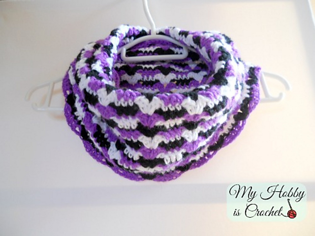 Hypnotic  Heart Cowl