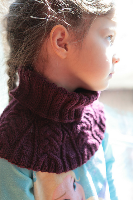 Winterberry Cowl