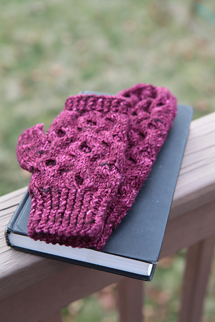 Across the Oceans mitts